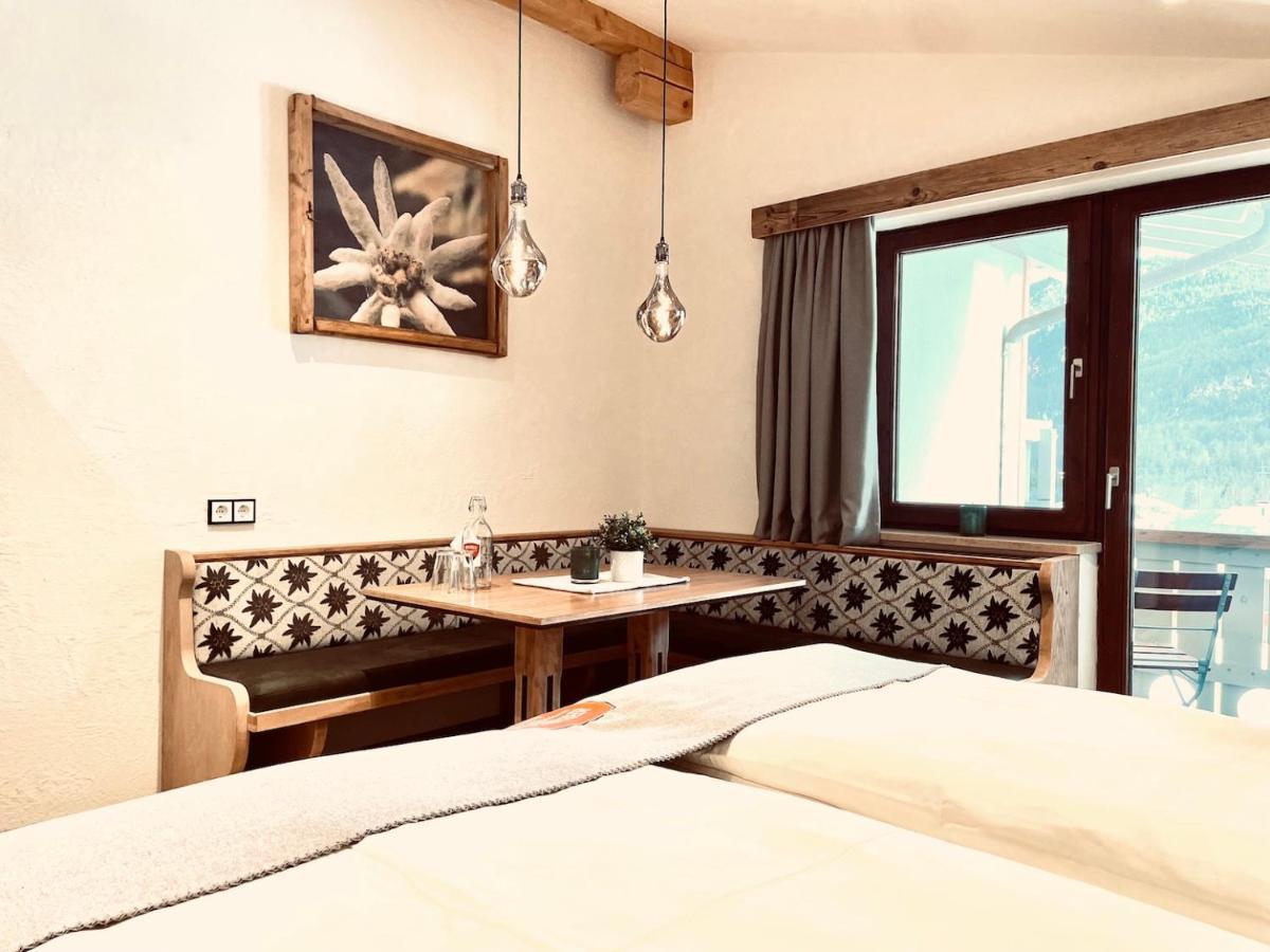 Pension Kreuzeck - Dein Gluecksplatz Am Lech Вайссенбах-на-Лехе Экстерьер фото